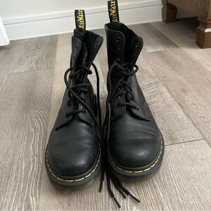 Dr. Martens 1460 Pascal